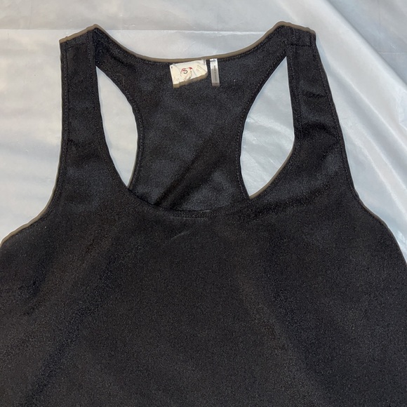 ONE CLOTHING - Picture 2 of 4